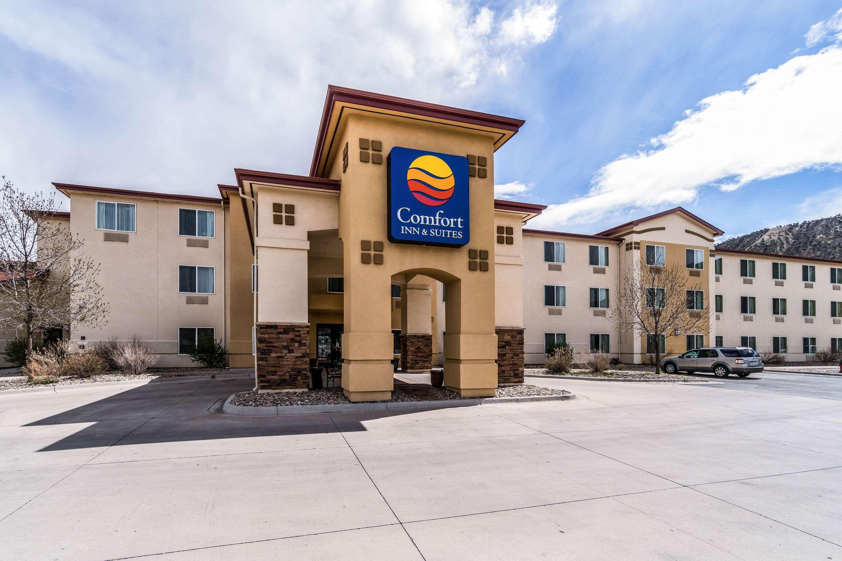 Comfort Inn & Suites Rifle Exterior photo