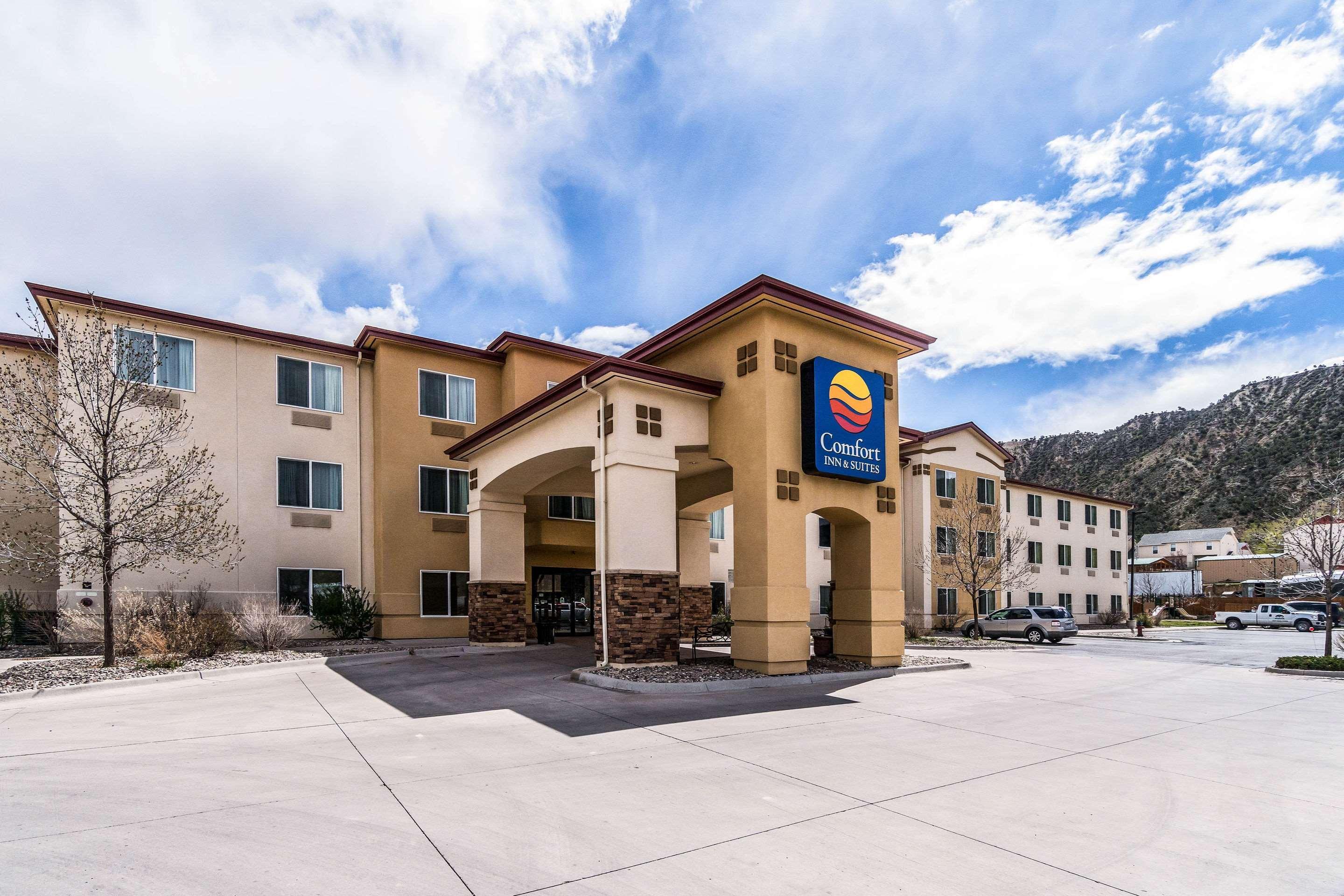 Comfort Inn & Suites Rifle Exterior photo