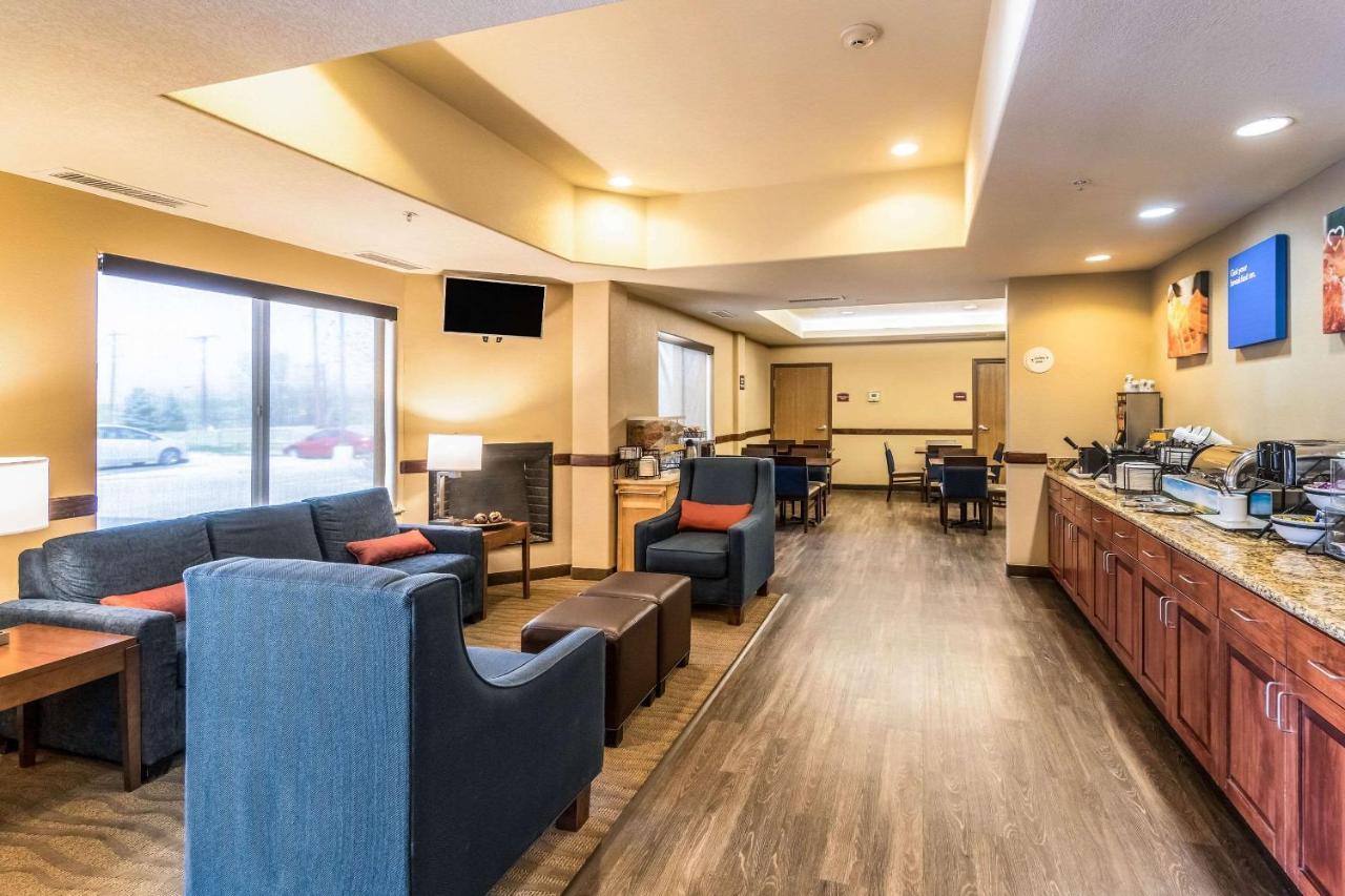 Comfort Inn & Suites Rifle Exterior photo